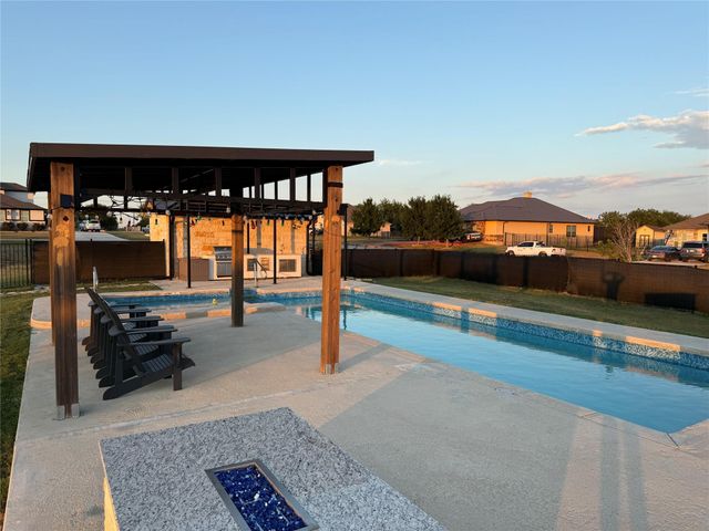 474 Peck, Kyle, TX 78640