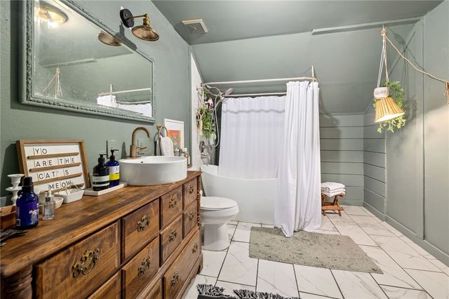 332 Napier Lane, Fayetteville, AR 72701