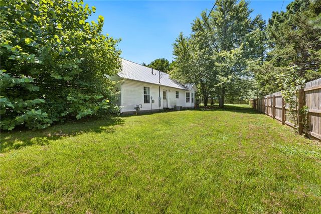 332 Napier Lane, Fayetteville, AR 72701