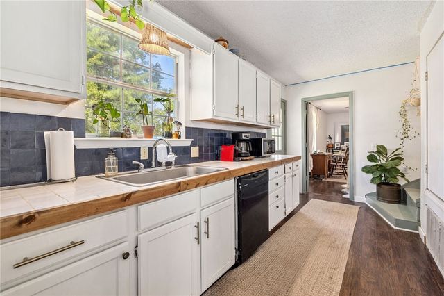 332 Napier Lane, Fayetteville, AR 72701