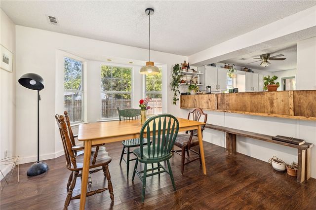 332 Napier Lane, Fayetteville, AR 72701