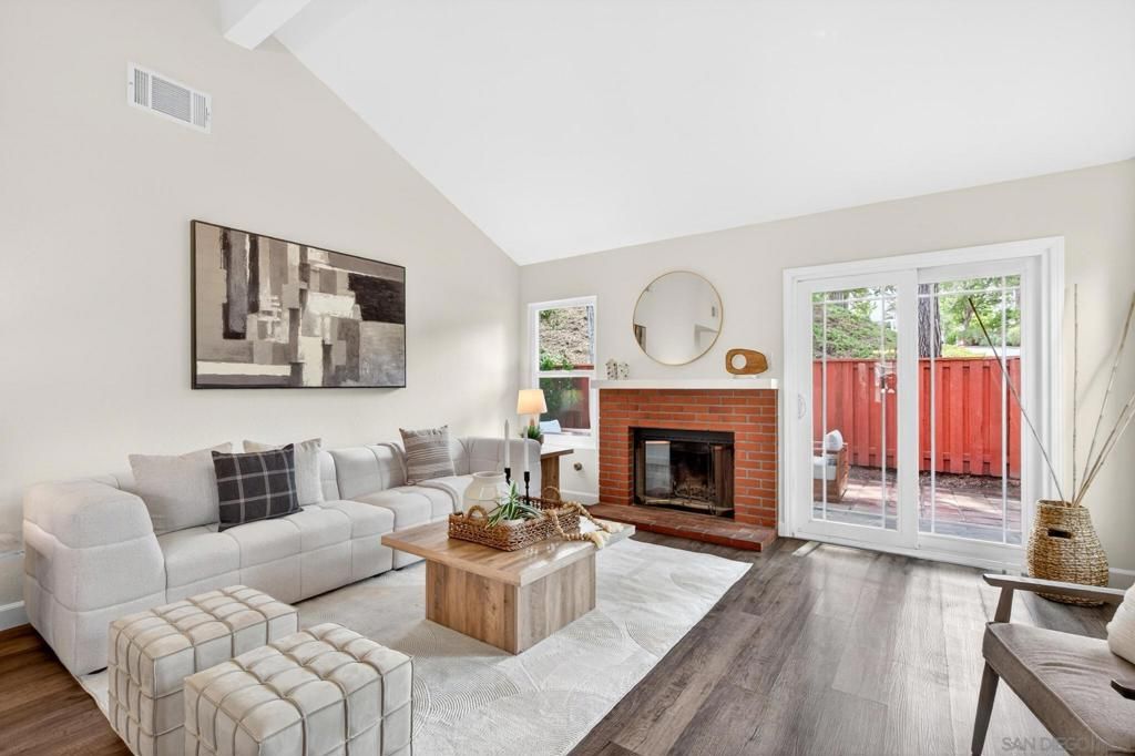 Image 7 of property listing at 1272 Lancer Glen, Escondido, CA 92029