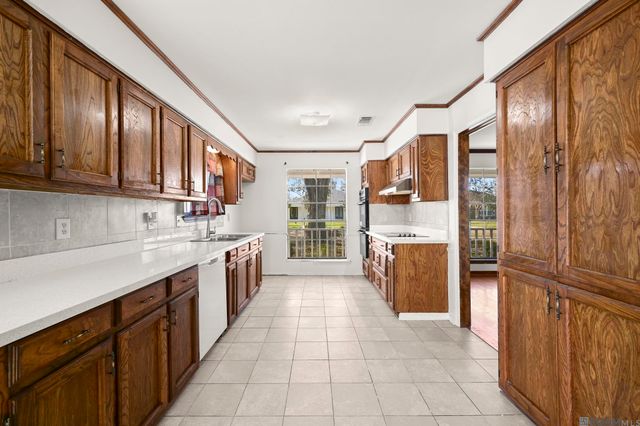 5023 Front Royal Dr, Baton Rouge, LA 70817