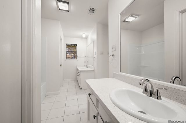 5023 Front Royal Dr, Baton Rouge, LA 70817