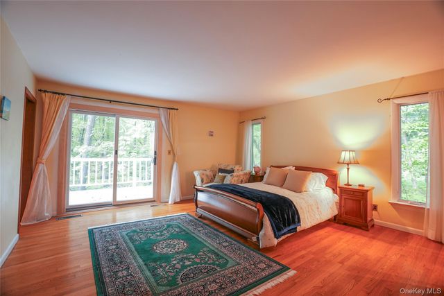 22 Peters Lane, Pound Ridge, NY 10576