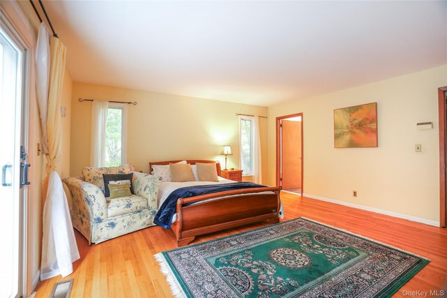 22 Peters Lane, Pound Ridge, NY 10576