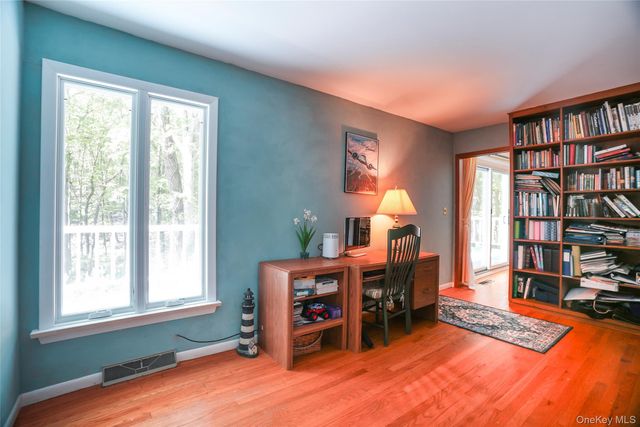 22 Peters Lane, Pound Ridge, NY 10576