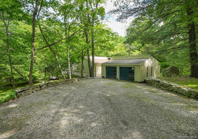 22 Peters Lane, Pound Ridge, NY 10576