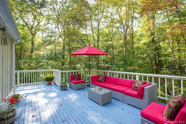 22 Peters Lane, Pound Ridge, NY 10576