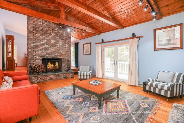 22 Peters Lane, Pound Ridge, NY 10576