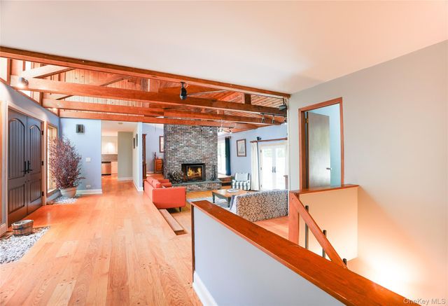 22 Peters Lane, Pound Ridge, NY 10576