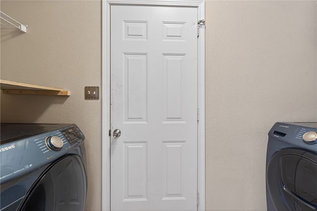 1013 E Street, Rogers, AR 72756