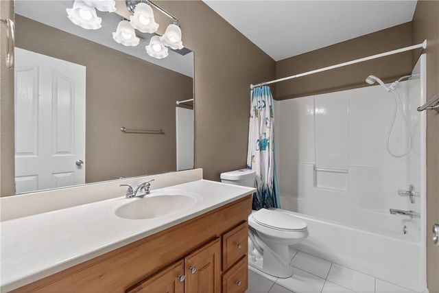 1013 E Street, Rogers, AR 72756