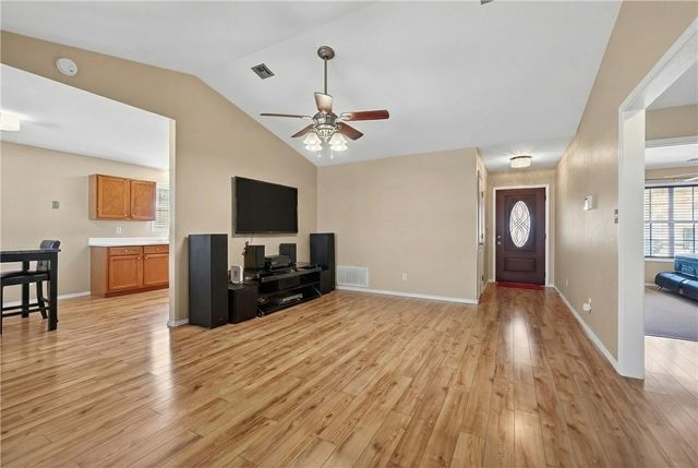 1013 E Street, Rogers, AR 72756