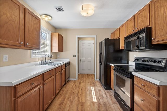 1013 E Street, Rogers, AR 72756