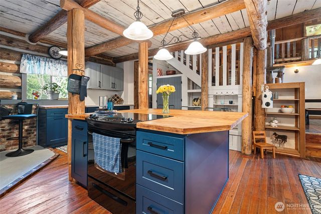 15920 Peacock Hill Avenue NW, Gig Harbor, WA 98332