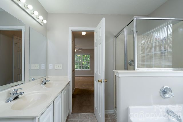 8016 Bronze Pike Drive, Charlotte, NC 28273