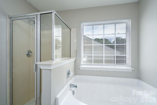 8016 Bronze Pike Drive, Charlotte, NC 28273