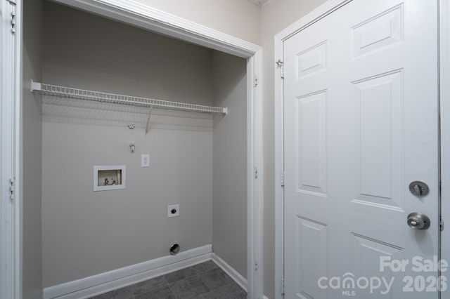 8016 Bronze Pike Drive, Charlotte, NC 28273