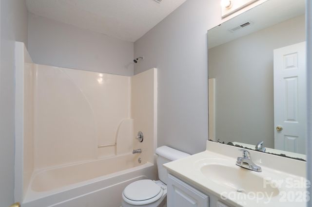 8016 Bronze Pike Drive, Charlotte, NC 28273