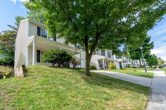 8016 Bronze Pike Drive, Charlotte, NC 28273