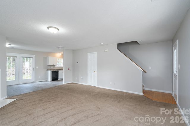 8016 Bronze Pike Drive, Charlotte, NC 28273