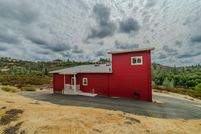 9166 Lakeside Dr, Mountain Ranch, CA 95246