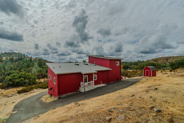 9166 Lakeside Dr, Mountain Ranch, CA 95246