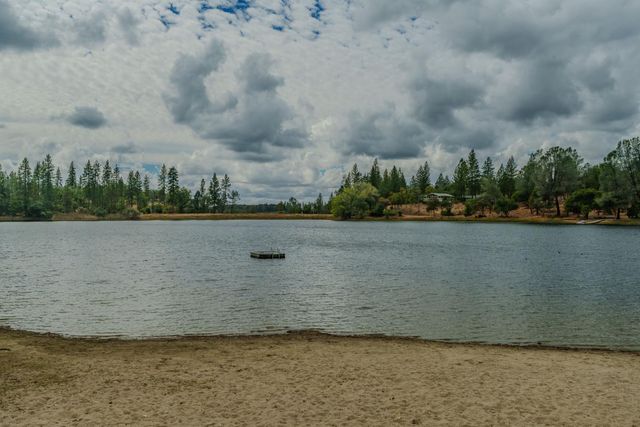 9166 Lakeside Dr, Mountain Ranch, CA 95246