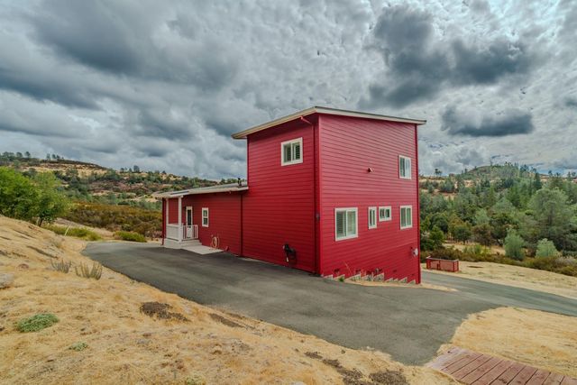 9166 Lakeside Dr, Mountain Ranch, CA 95246