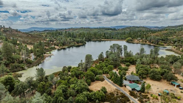 9166 Lakeside Dr, Mountain Ranch, CA 95246