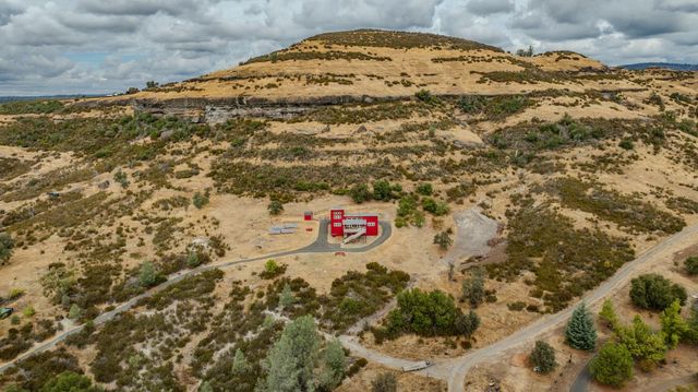 9166 Lakeside Dr, Mountain Ranch, CA 95246