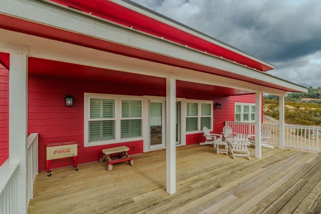 9166 Lakeside Dr, Mountain Ranch, CA 95246