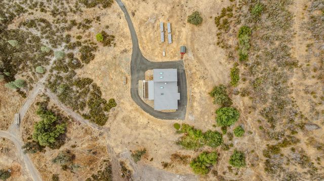 9166 Lakeside Dr, Mountain Ranch, CA 95246