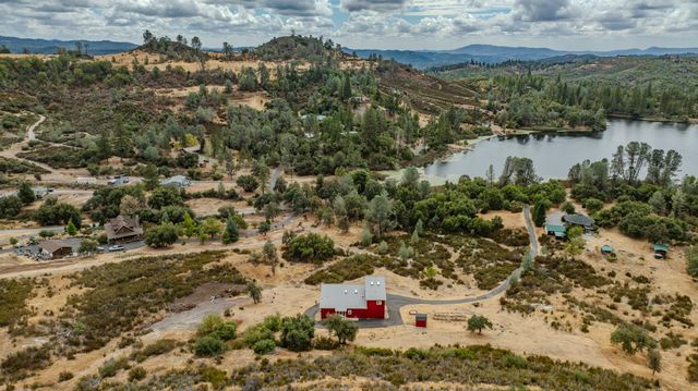 9166 Lakeside Dr, Mountain Ranch, CA 95246