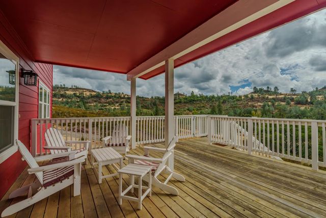 9166 Lakeside Dr, Mountain Ranch, CA 95246
