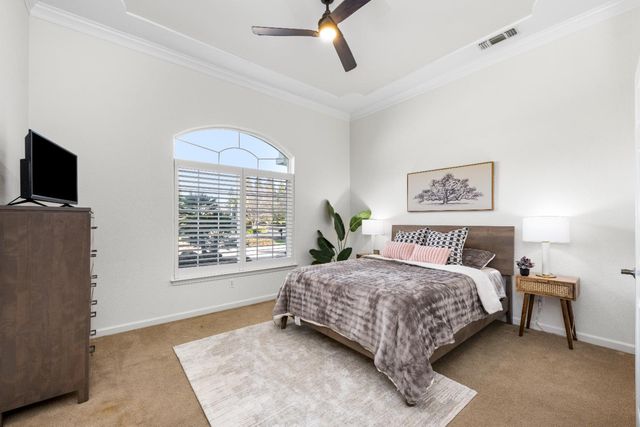 10000 Hadleigh Dr, Orangevale, CA 95662