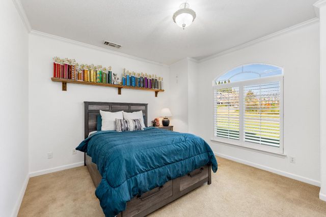 10000 Hadleigh Dr, Orangevale, CA 95662