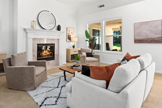 10000 Hadleigh Dr, Orangevale, CA 95662