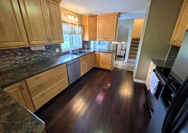 257 Crestview Avenue, Waterloo, IA 50701