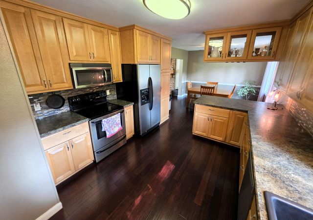 257 Crestview Avenue, Waterloo, IA 50701