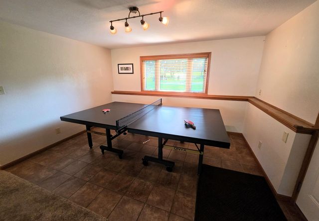 257 Crestview Avenue, Waterloo, IA 50701