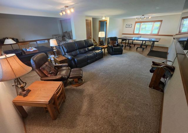 257 Crestview Avenue, Waterloo, IA 50701