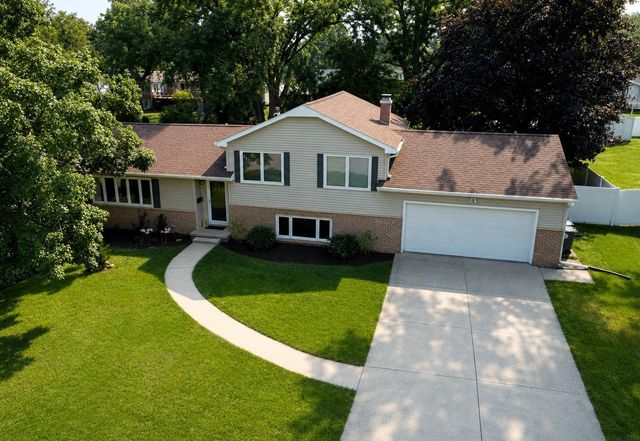 257 Crestview Avenue, Waterloo, IA 50701