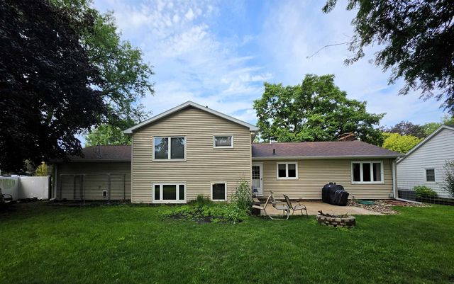 257 Crestview Avenue, Waterloo, IA 50701
