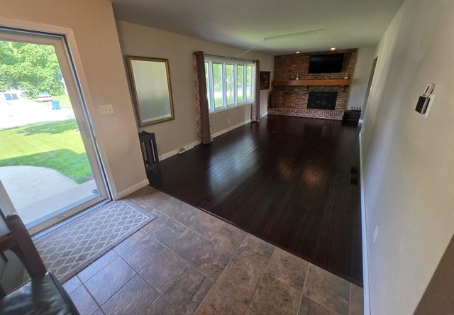 257 Crestview Avenue, Waterloo, IA 50701