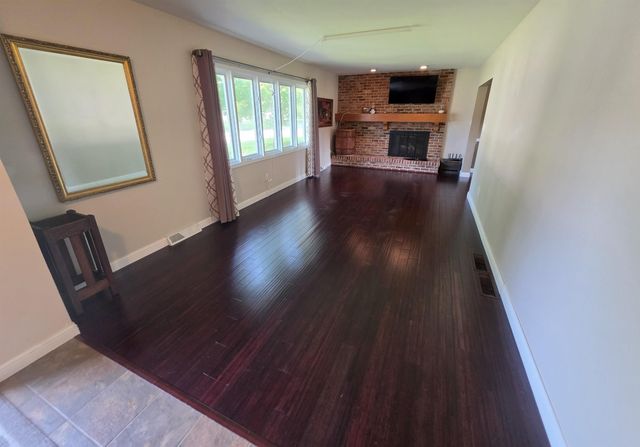 257 Crestview Avenue, Waterloo, IA 50701