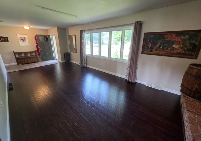257 Crestview Avenue, Waterloo, IA 50701