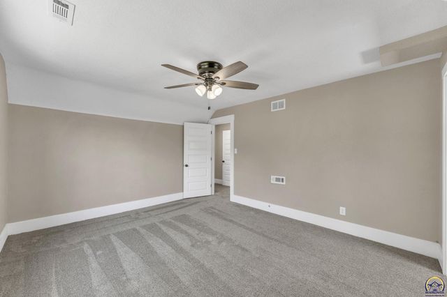 932 SW MacVicar AVE, Topeka, KS 66606