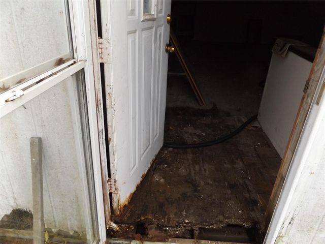 437 8th Street, Dickinson, TX 77539